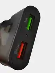 Белый автомобильное зарядное устройство USB с удлинителем 1,6 м, с дополнительными разъемами