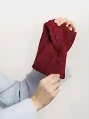 Багровый повязка на голову вязаная, шерстяная, чалма.