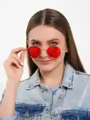 Красный солнцезащитные очки с защитой от УФО