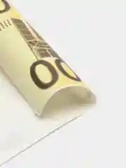 Бежевый бумага упаковочная глянцевая ,8 марта,50*70