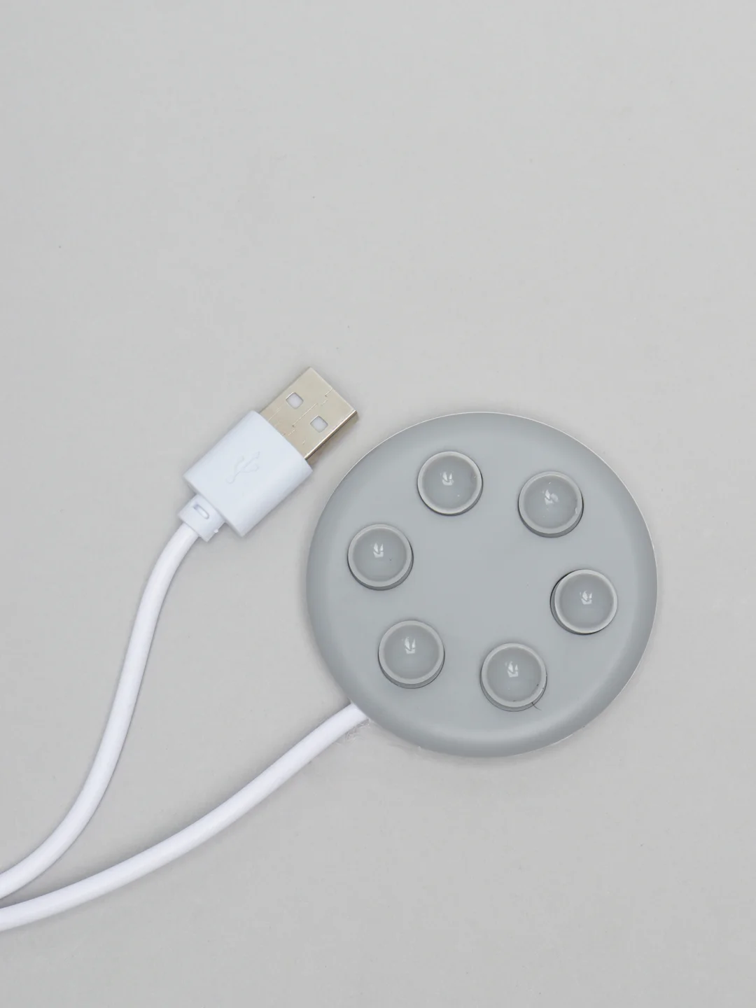 Беспроводное зарядное устройство с присосками fast charge