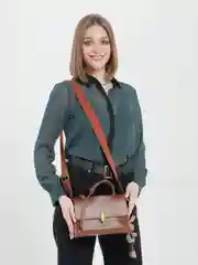 Коричневый компактная сумочка с эффектной застежкой с брелком зайка