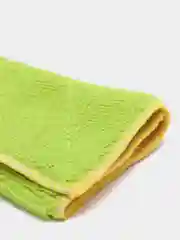 Розовый полотенце из микрофибры.  Впитывающая кухонная тряпка