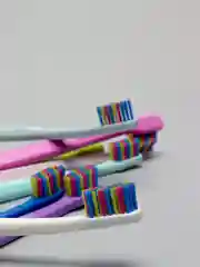 Мятный зубная щетка с радужной щетиной средней жесткости, 1 или 8 шт