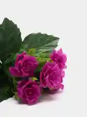 Искусственные цветы. Розы (пластиковый букет ). Композиция. Высота 20 см. Д бутона 2,5 см