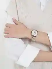 Белый женские наручные часы