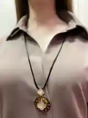 Золотистый хаки цепочка