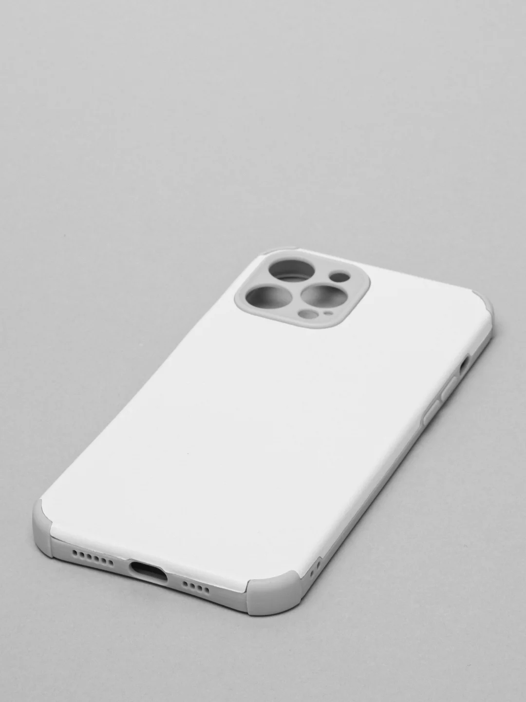 Белый чехол на iPhone 13 /12/ 11 Pro Max Mini/ XS/ X/ XR/ 7/ 8/+