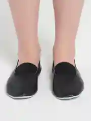 Черный чешки белые и чёрные