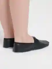 Черный чешки белые и чёрные