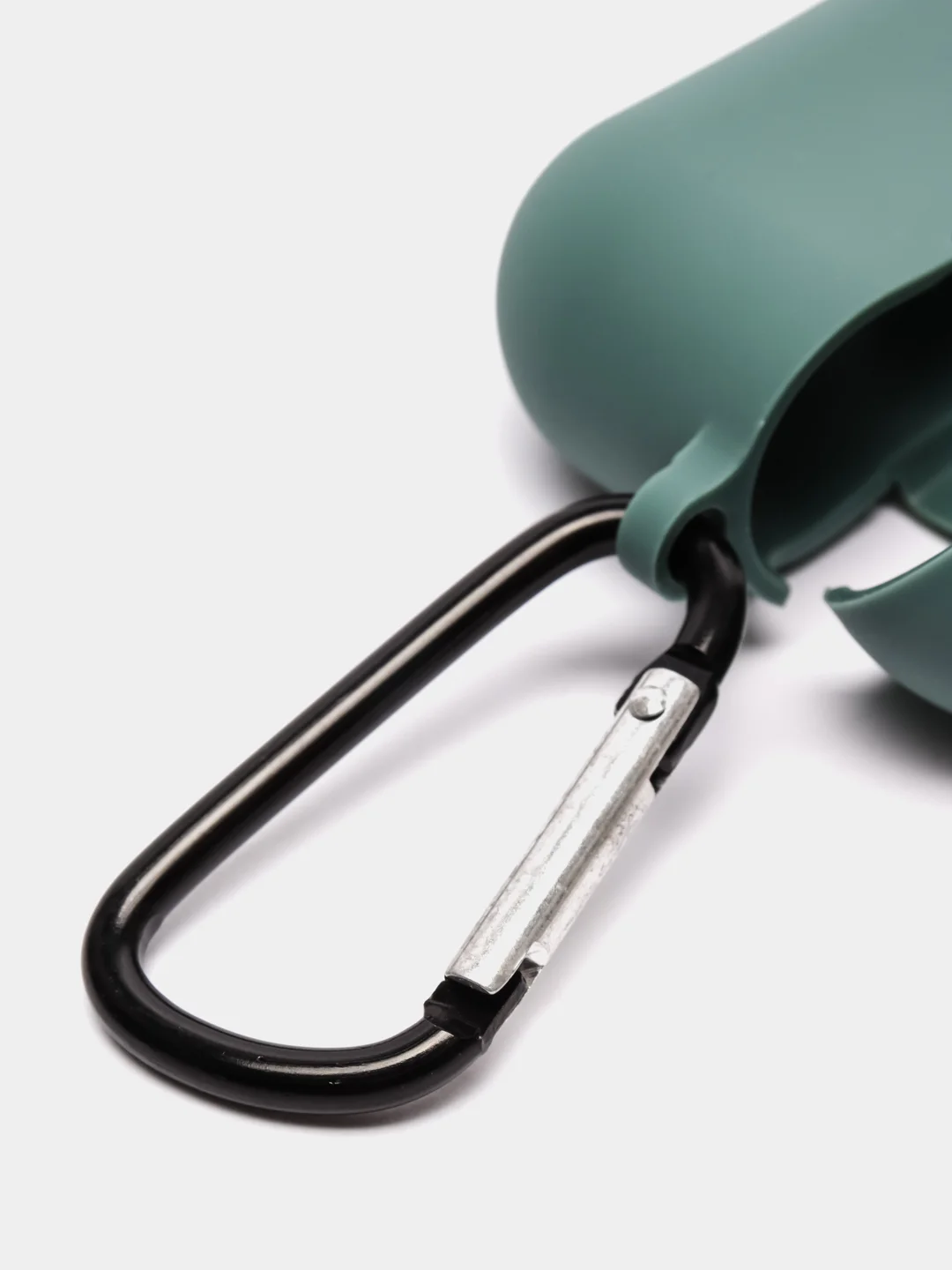 Зеленый чехол силиконовый для наушников AirPods Pro с карабином