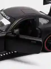 Черный металлическая машина Mercedes AMG V8 1:24 53522-18A
