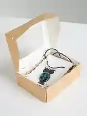 Багровый кулоны из эпоксидной смолы, ручной работы
