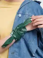 Зеленый бандана с принтом