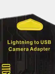 Черный переходник адаптер Lightning-USB OTG на iPhone