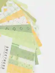 Зеленый набор разноцветной бумаги для скрапбукинга