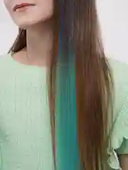 Индиго цветные пряди на заколке