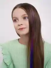 Фиолетовый цветные пряди на заколке