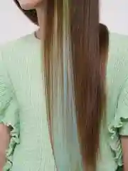 Салатовый цветные пряди на заколке