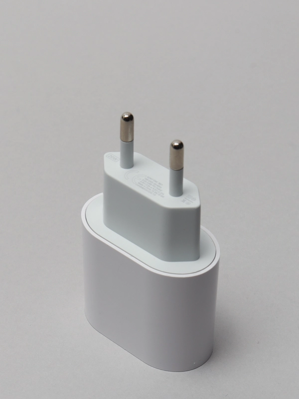 Зарядное устройство / блок питания для айфона Type-C 20W