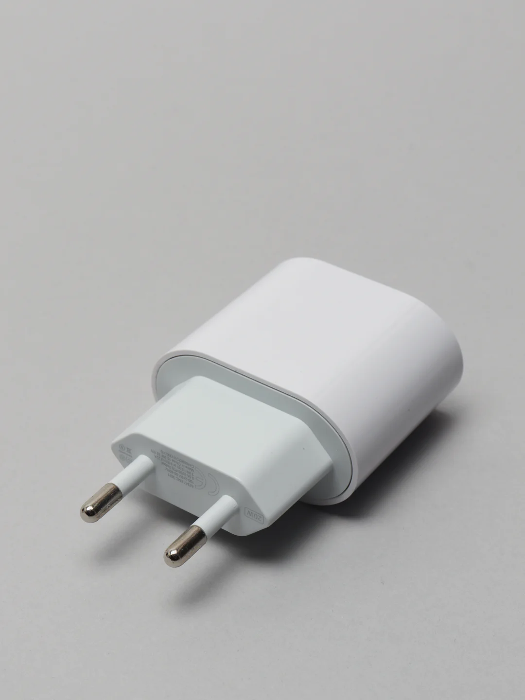 Зарядное устройство / блок питания для айфона Type-C 20W