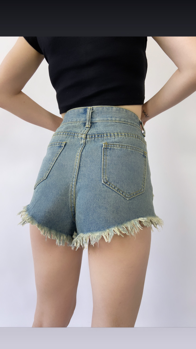 ᐈЖенские джинсовые шорты купить – в интернет-магазине Mark Formelle