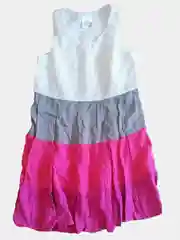 Розовый платье