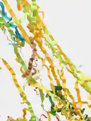 Светло-оранжевый бумажный наполнитель для подарочных коробок