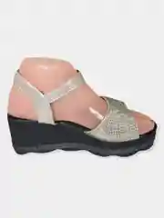 Женские босоножки