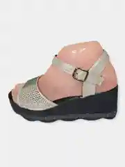 Женские босоножки