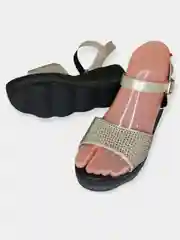 Женские босоножки