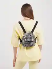 Черный рюкзак в ломанную клетку, контрастный