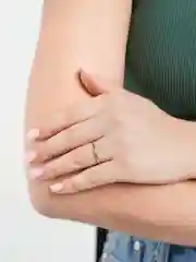 Золотой кольцо обручальное тонкое из стали, 2 цвета