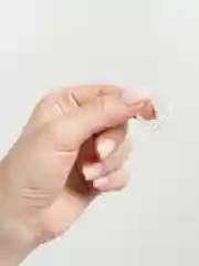 Белый кольцо из бисера
