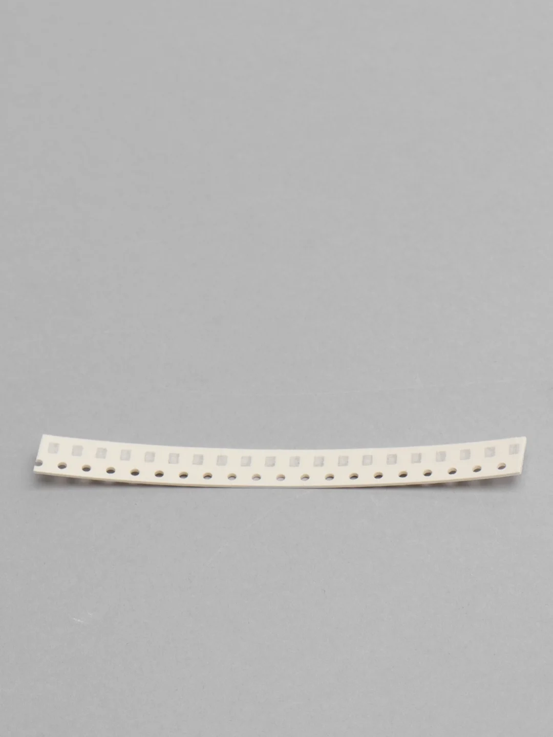 Набор SMD ( 0805 ) резисторов 620 Ом - 12 кОм