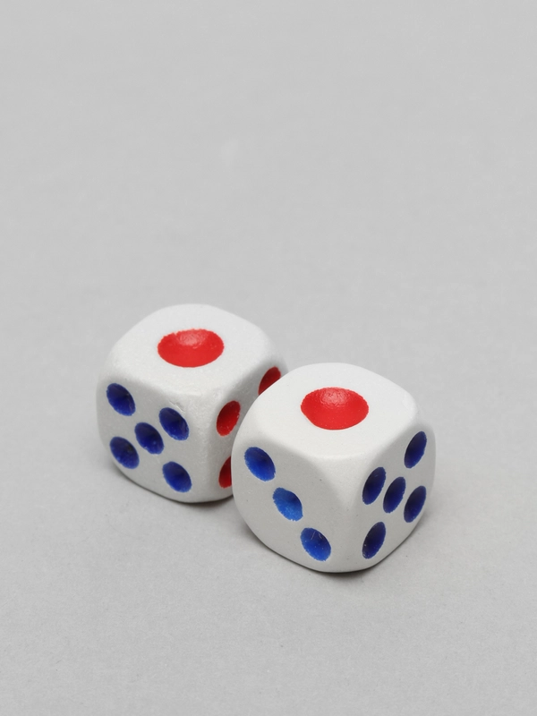 Кости кубики игральные, белые, пластиковые, 1,2 см х 1,2 см, 2 штуки