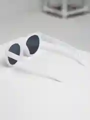 Белый солнцезащитные очки