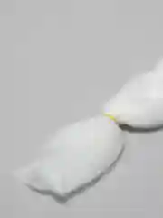 Белый канекалон для волос