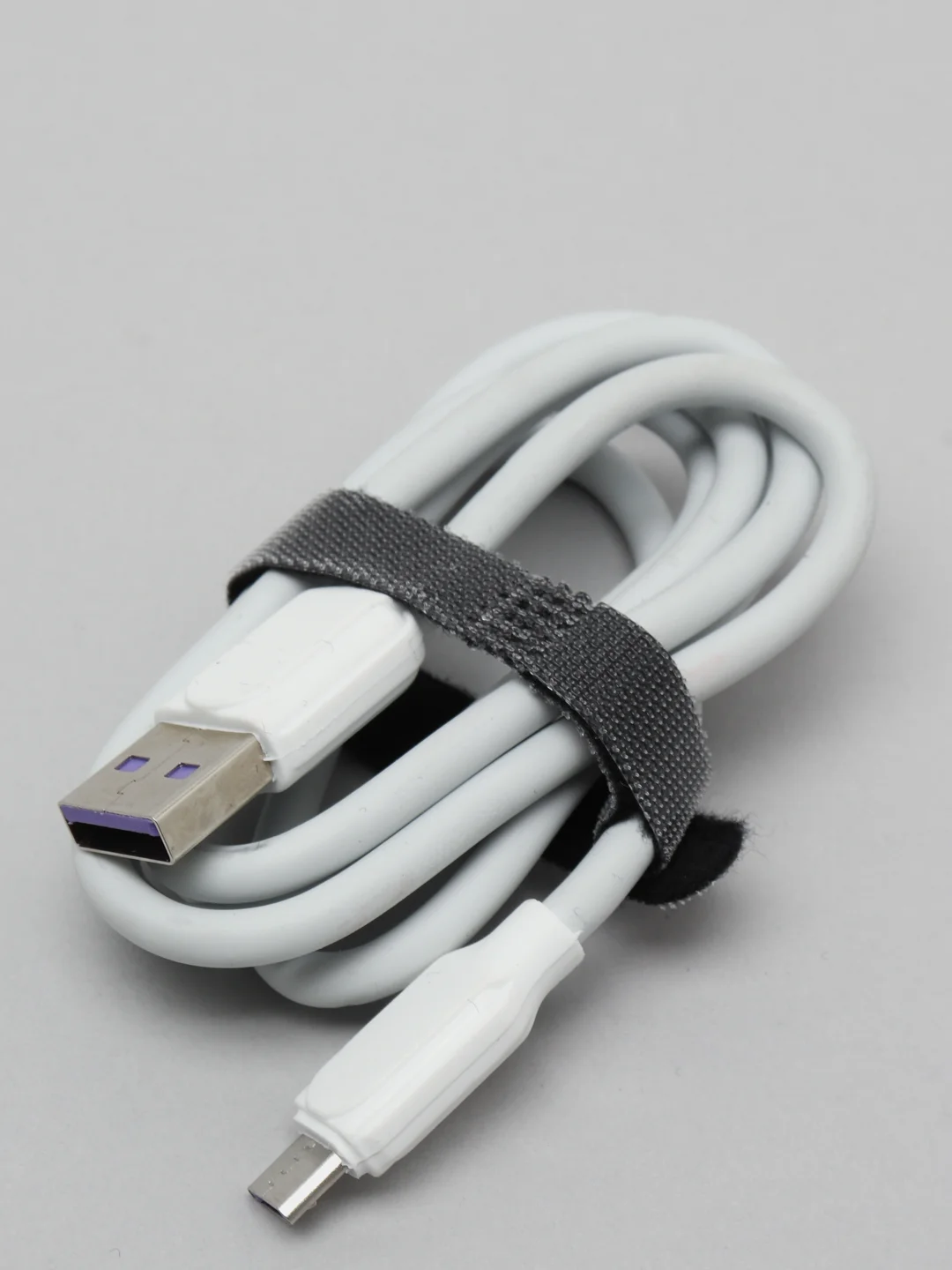 Сетевое зарядное устройство+2USB/быстрая зарядка для Lightning,Type-C,MicroUSB до 2.4A