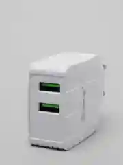 Сетевое зарядное устройство+2USB/быстрая зарядка для Lightning,Type-C,MicroUSB до 2.4A