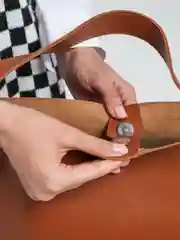 Коричневый сумка женская через плечо