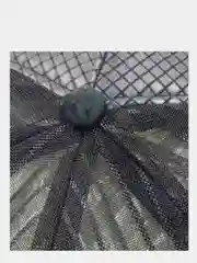 Белый бейсболка тракер