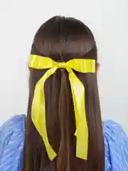 Желтый бант на заколке-автомат, атласный
