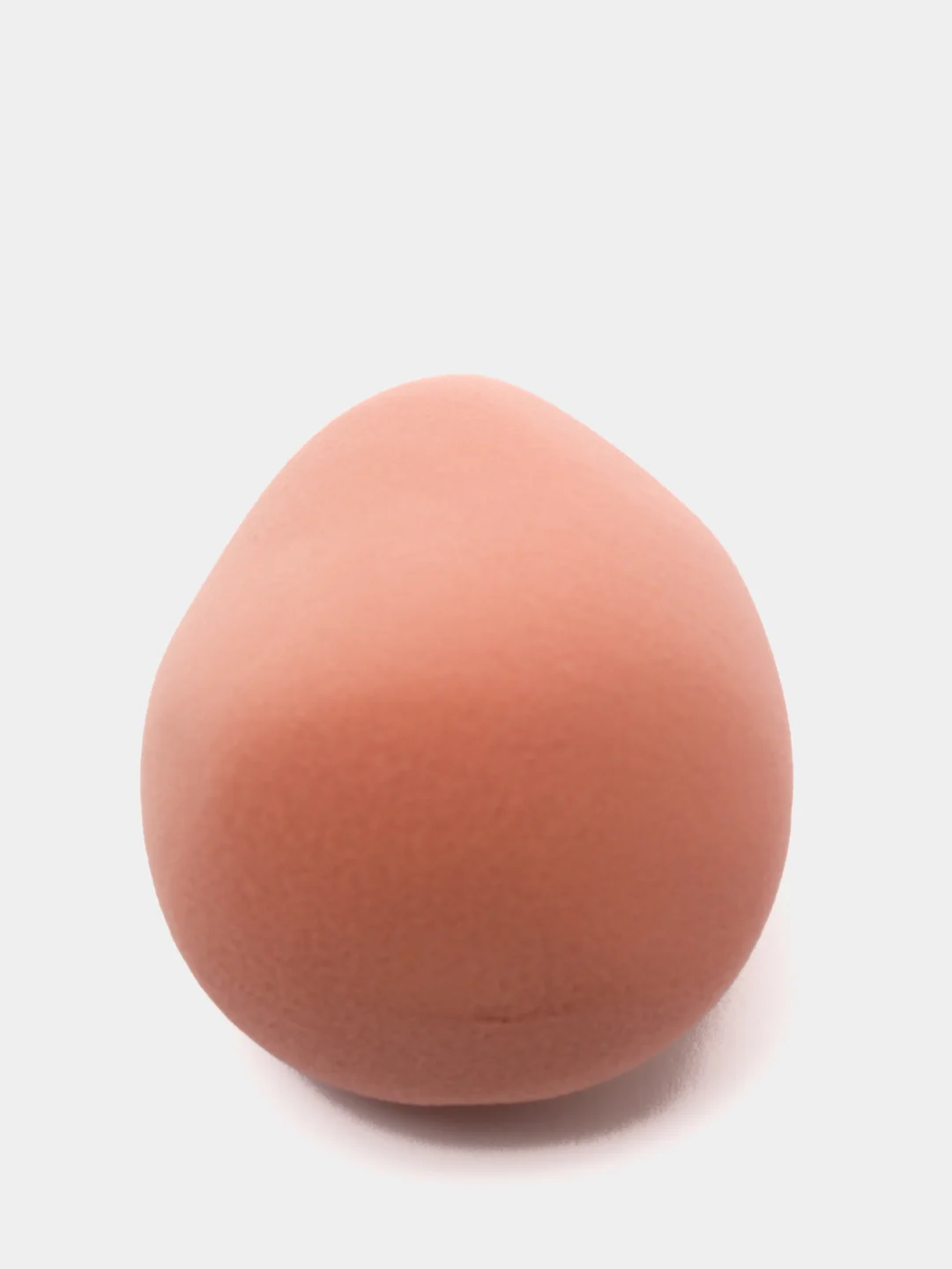 Пастельно-коралловый спонж для макияжа Beautyblender
