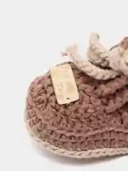 Бежевый пинетки вязаные