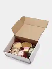 Бордовый набор косметики для ухода за телом