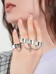Кольца на 4 пальца с цепочкой