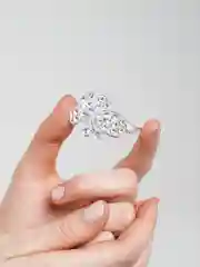 Мятный брошь со стразами ассорти