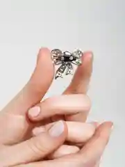 Серебряный брошь с жемчугом "Бабочка", "Бант", "Лист", "Стрекоза"