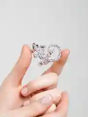 Бежевый меланж брошь на булавке